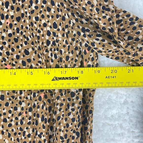 Dolan Brown Animal Print Long Sleeve Round Neck Lightweight Shirt Womens Size L - Picture 5 of 13